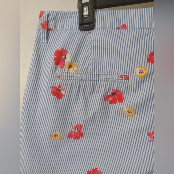 Old Navy Floral Everyday Shorts Blue Stripe Size 10 - Picture 6 of 9